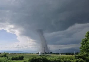tornado1-40524